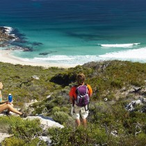 couples-hiking-cape-to-cape-track